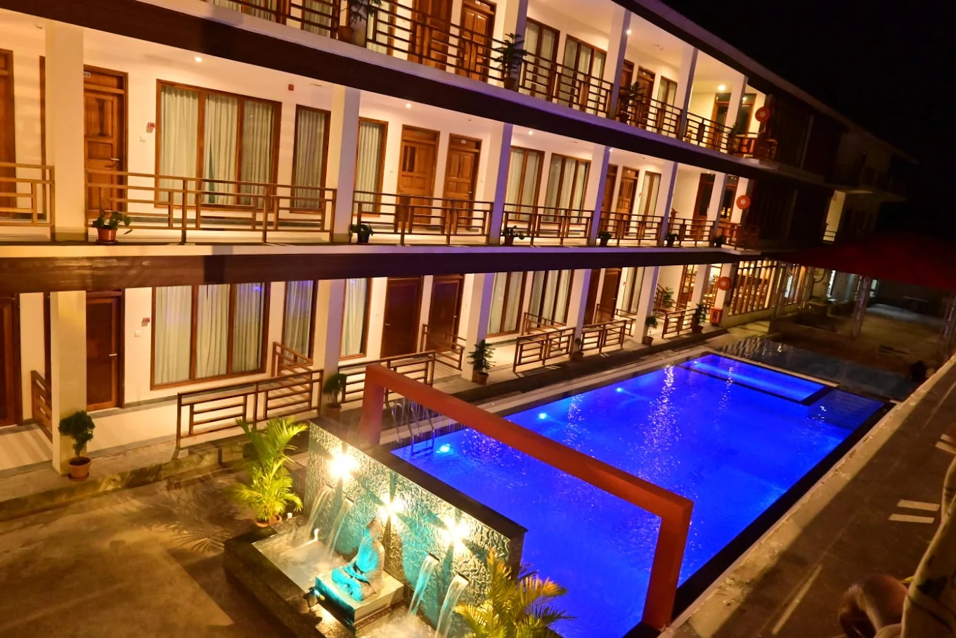 Hotel Havelock Gateway pool site .webp